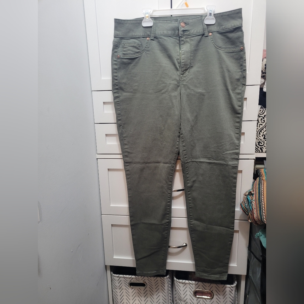 Maurices Large Short Jean